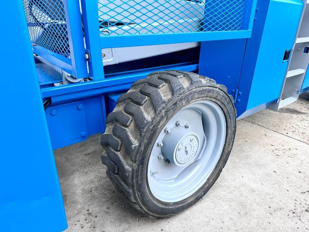Genie GS 5390 RT シザースリフト