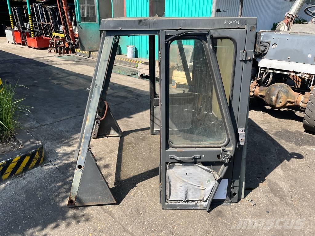 Nissan CABIN W-1038 キャビン及び内装