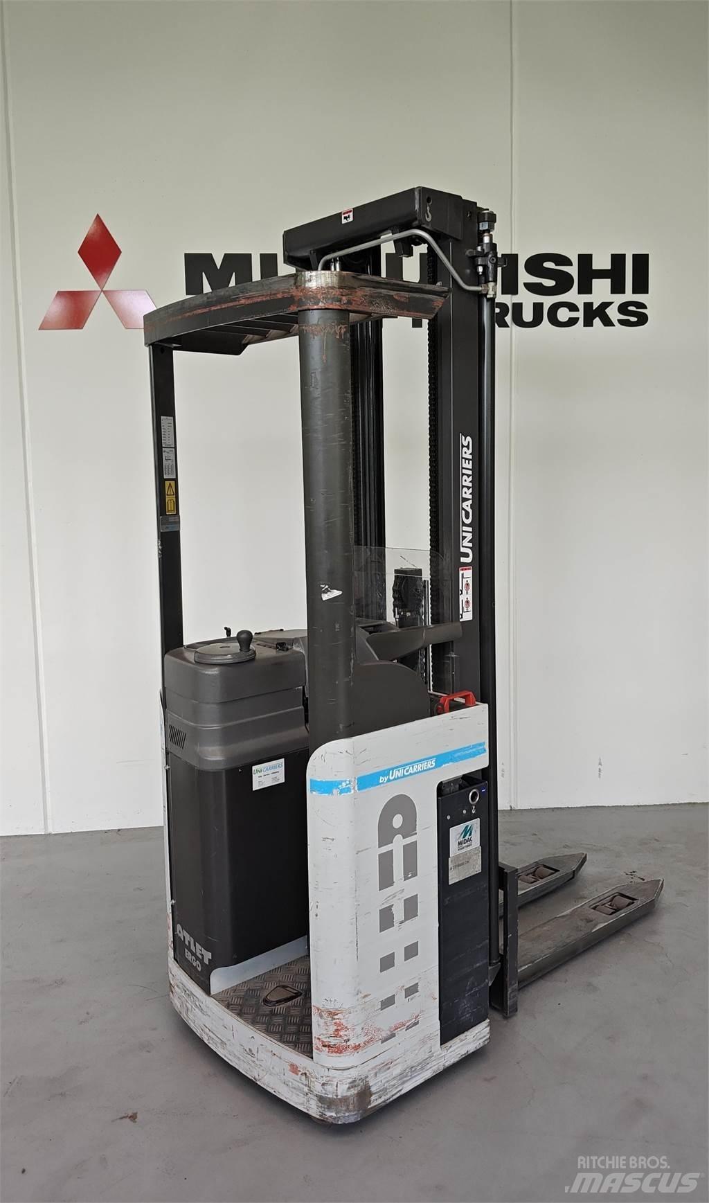 Atlet AJN/160SDT ローリフトとプラットフォーム