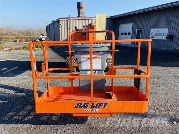 JLG 450 AJ II ブームリフト　屈伸型