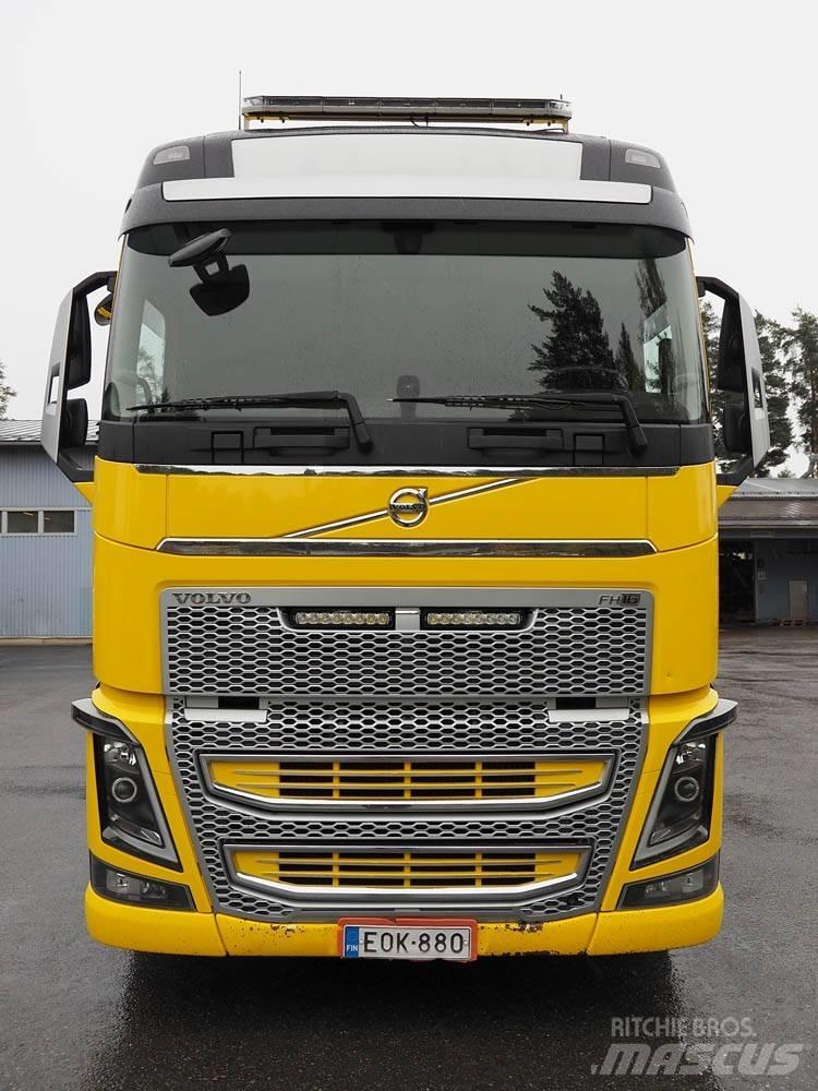 Volvo FH 16 ウッドチップ運搬用トラック