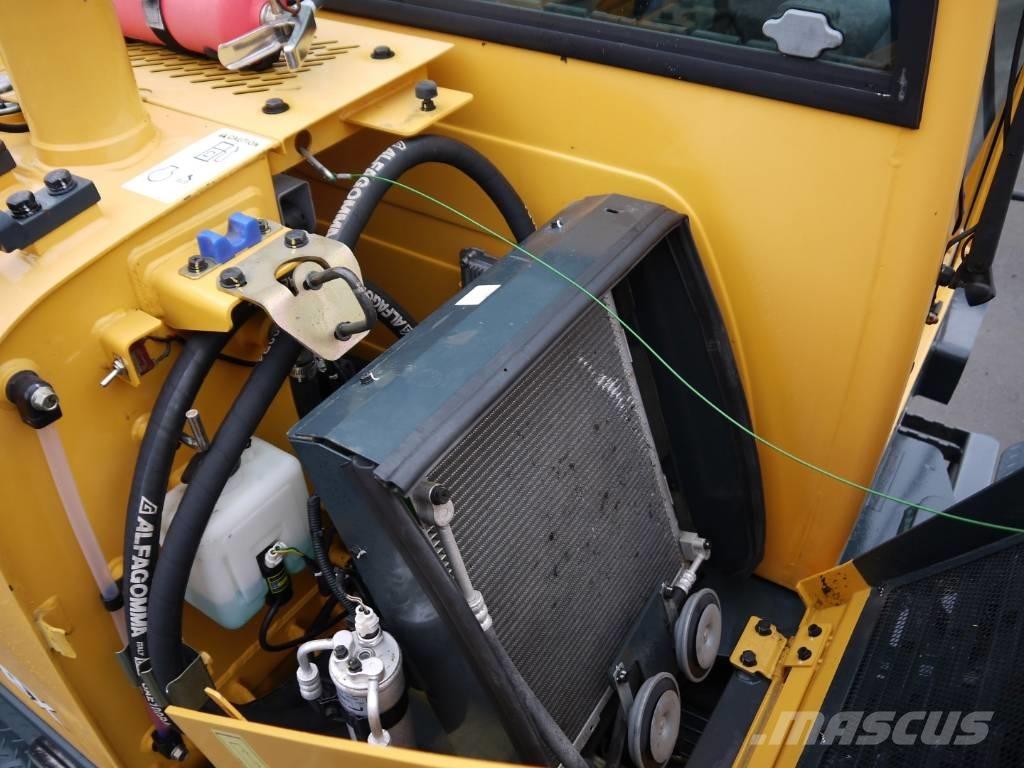 Hyundai R 55W-9A ホイール式油圧ショベル（パワーショベル・ユンボ・バックホー）