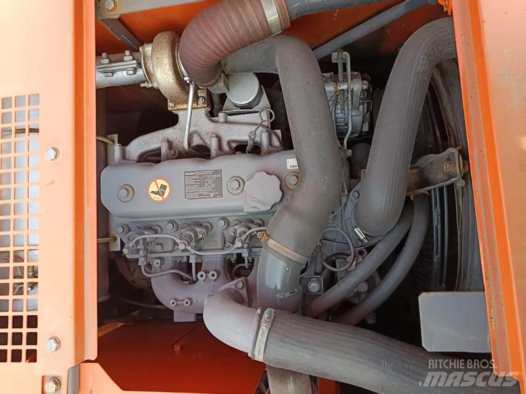 Hitachi ZX135 大型油圧ショベル12t以上（パワーショベル・ユンボ）