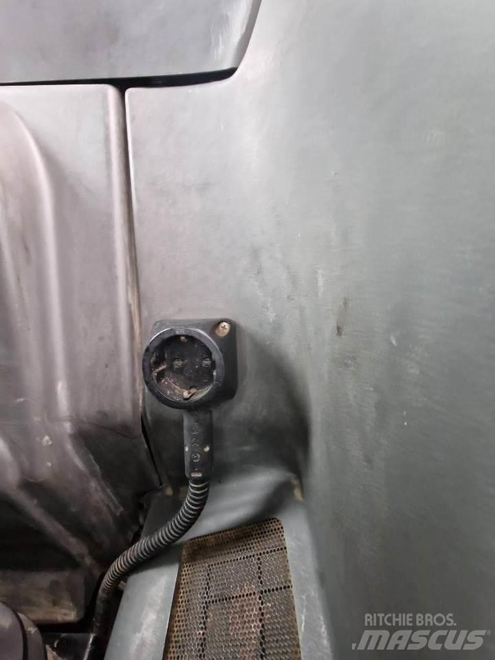 Merlo P 27.6 TOP テレスコピックホイールローダー