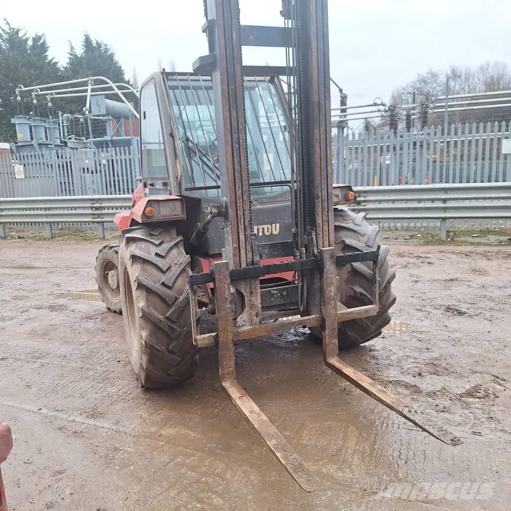 Manitou M 26.4 ラフターテレントラック