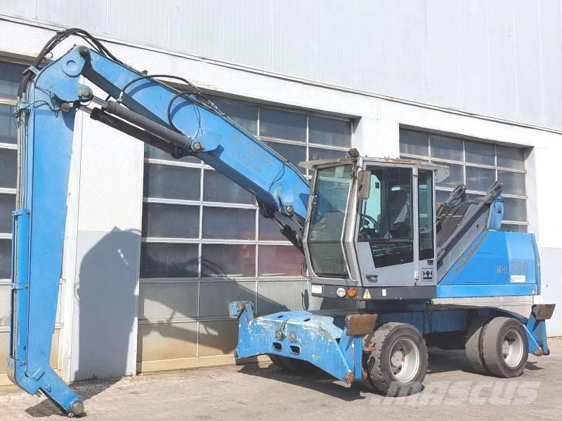 Fuchs MHL 320 F 廃棄物／工業産廃処理機