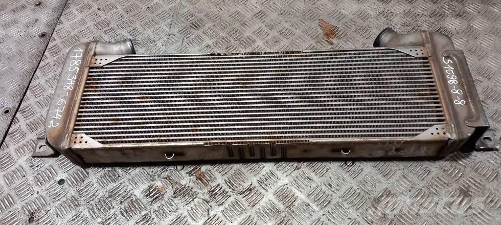 Scania R 440 1785348 ラジエター