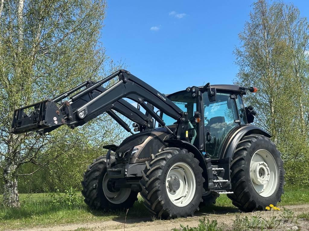 Valtra G 135 Active トラクター