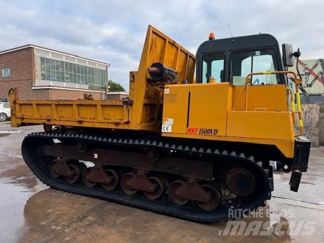 Morooka MST 1500 V D キャリアダンプ