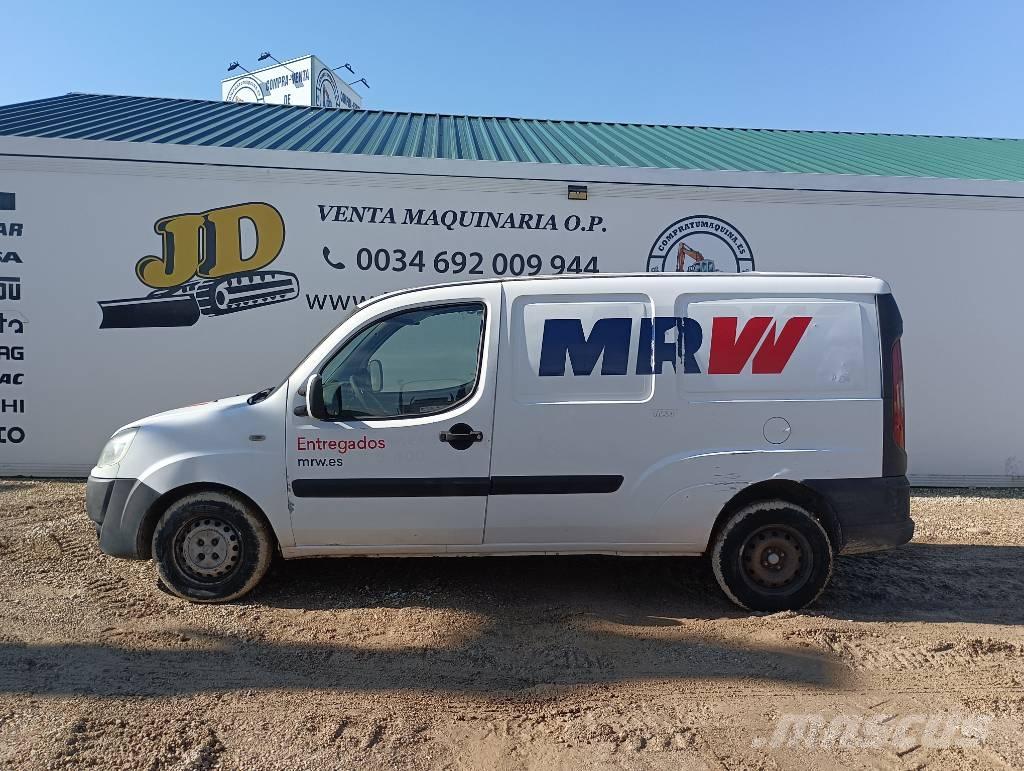 Fiat Doblo パネルバン