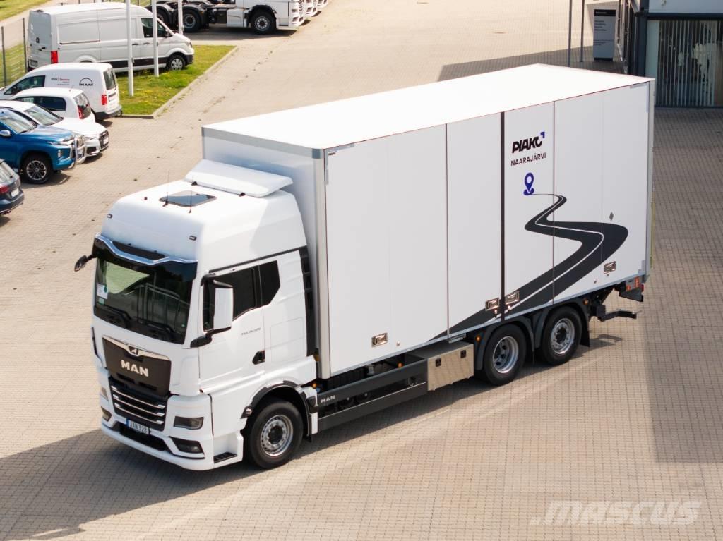 MAN TGX 26.520 6x2-4 ボックスボディー、ウイング、箱車