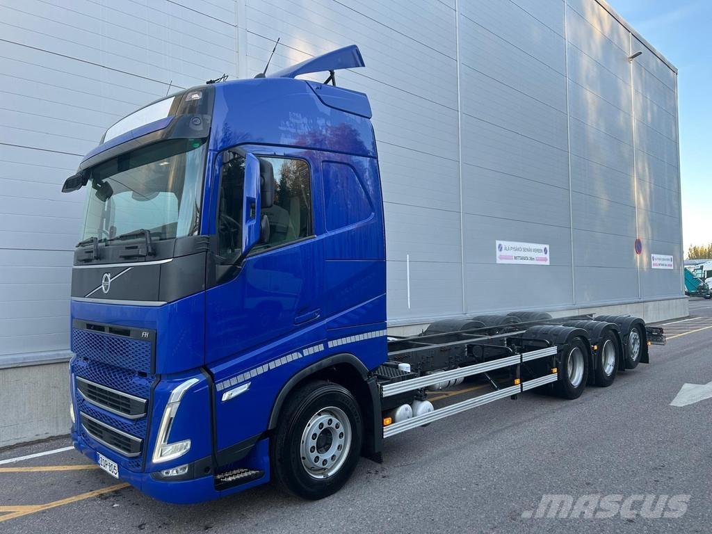 Volvo FH キャブ付きシャーシ