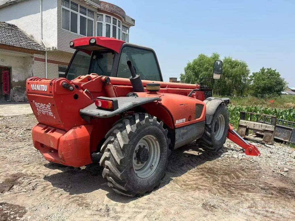 Manitou MT 1740 SL T スキッドステアローダー