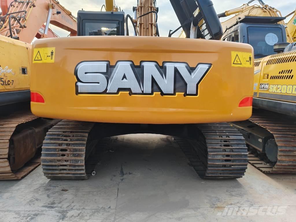 Sany SY 215 C 大型油圧ショベル12t以上（パワーショベル・ユンボ）