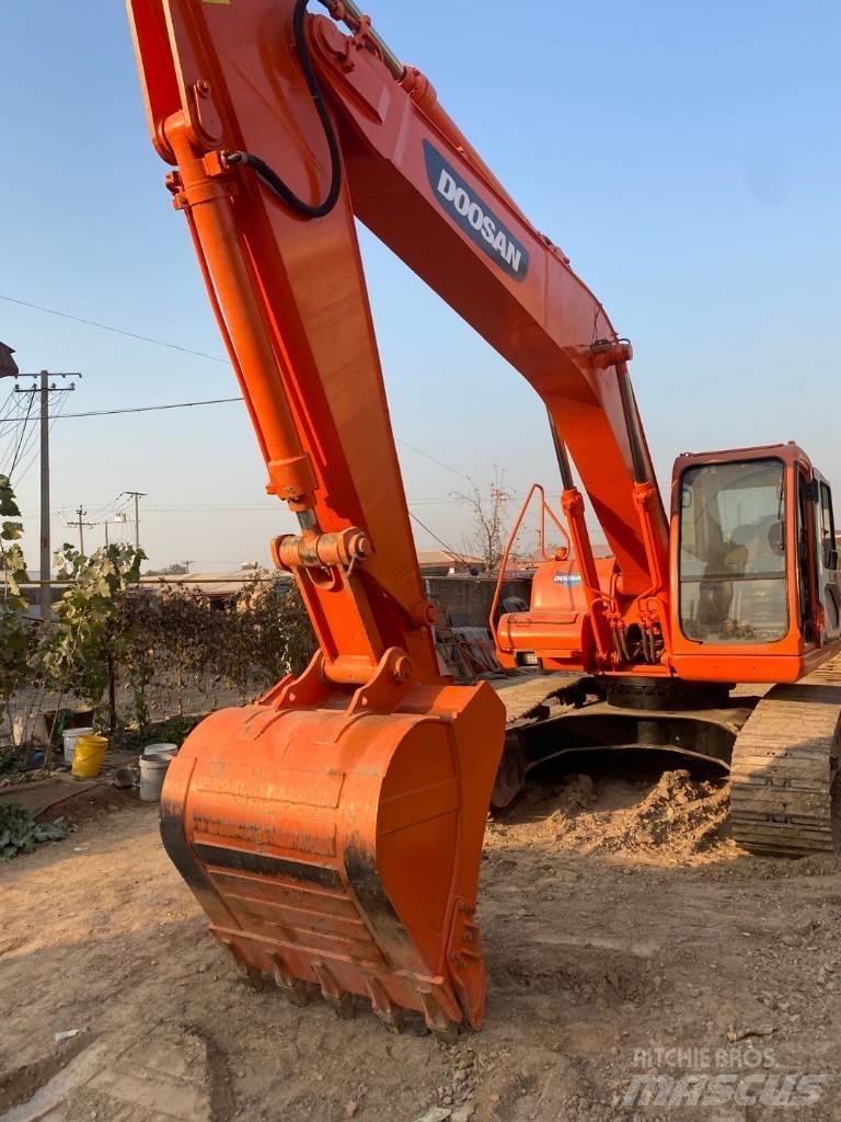 Doosan dh220lc-7 大型油圧ショベル12t以上（パワーショベル・ユンボ）