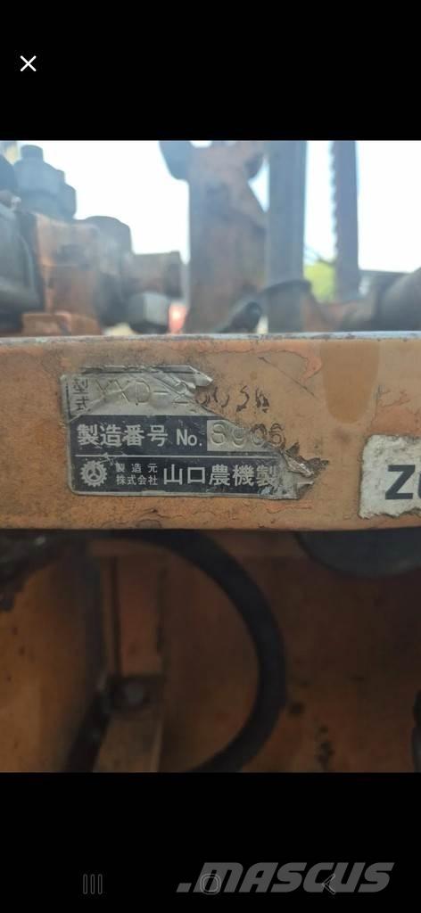 Yamaguchi YXD - 250 杭打ち機