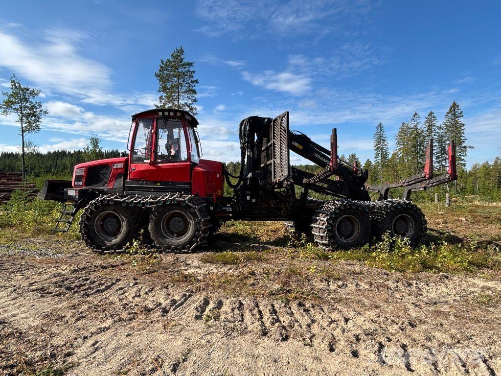 Komatsu 895 フォワーダー