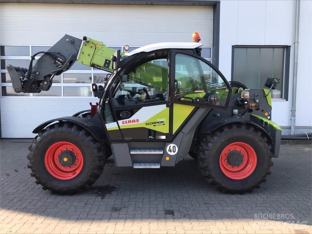 Liebherr T46-7S テレスコーピックハンドラー