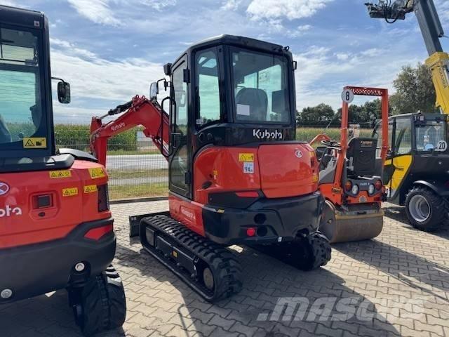 Kubota KX 037-4 ミニ油圧ショベル 7t以下（ミニユンボ・ミニディガー）