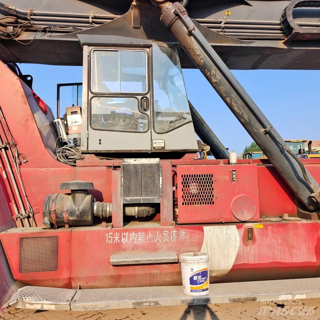 Kalmar DRD 450 リーチスタッカー