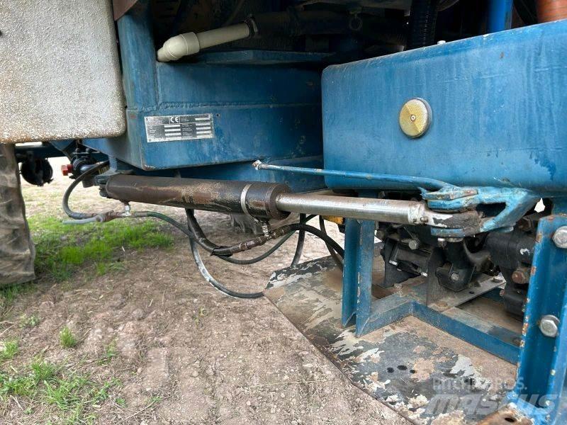 RTS 5530 牽引型スプレイヤー