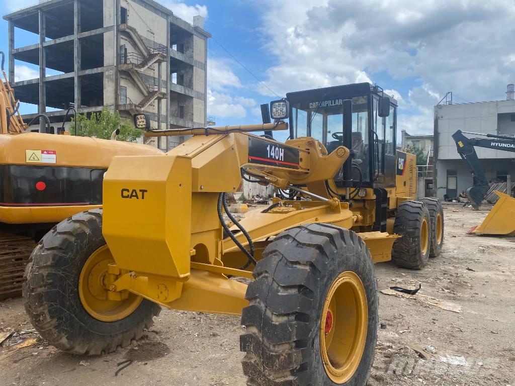 CAT 140 H モーターグレーダー