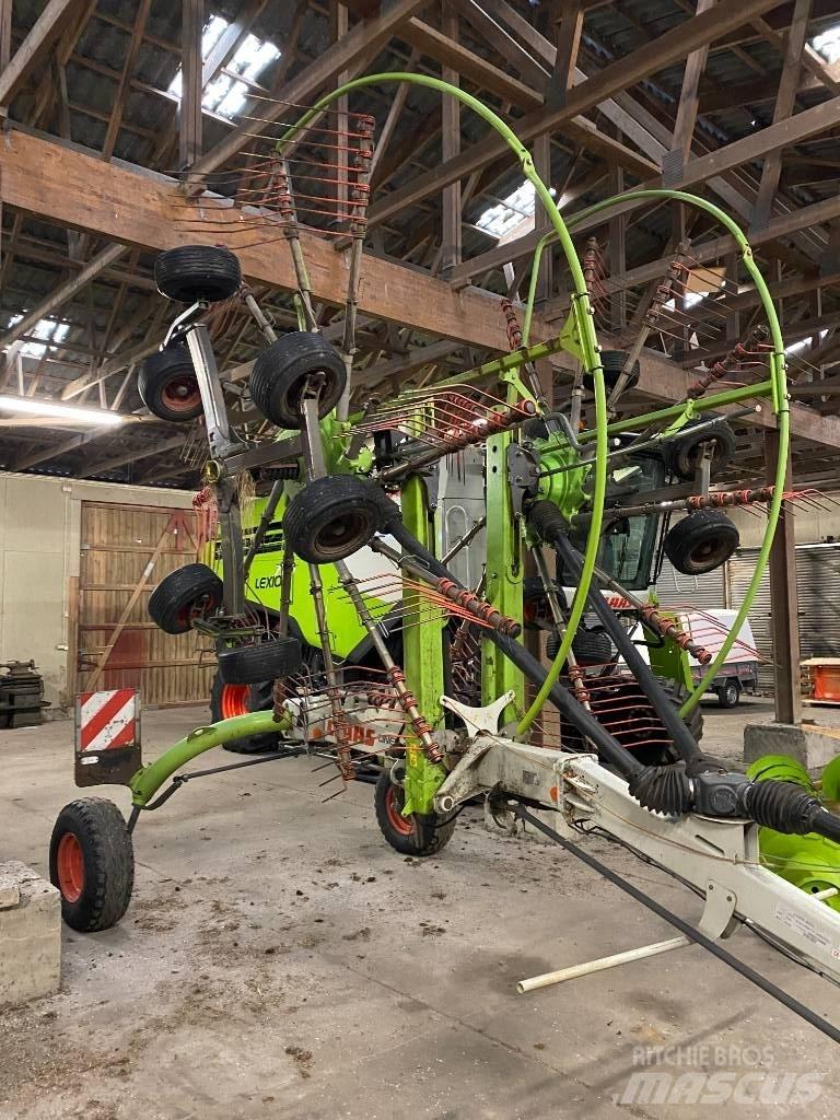 CLAAS Liner 2700 ウィンドローア/レーキ