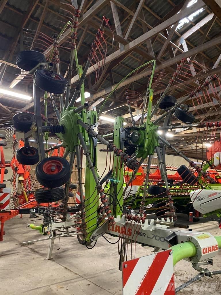 CLAAS Liner 2700 ウィンドローア/レーキ