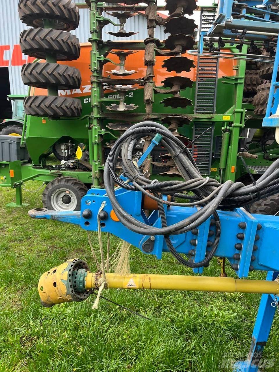 Lemken Primus 45 牽引型スプレイヤー