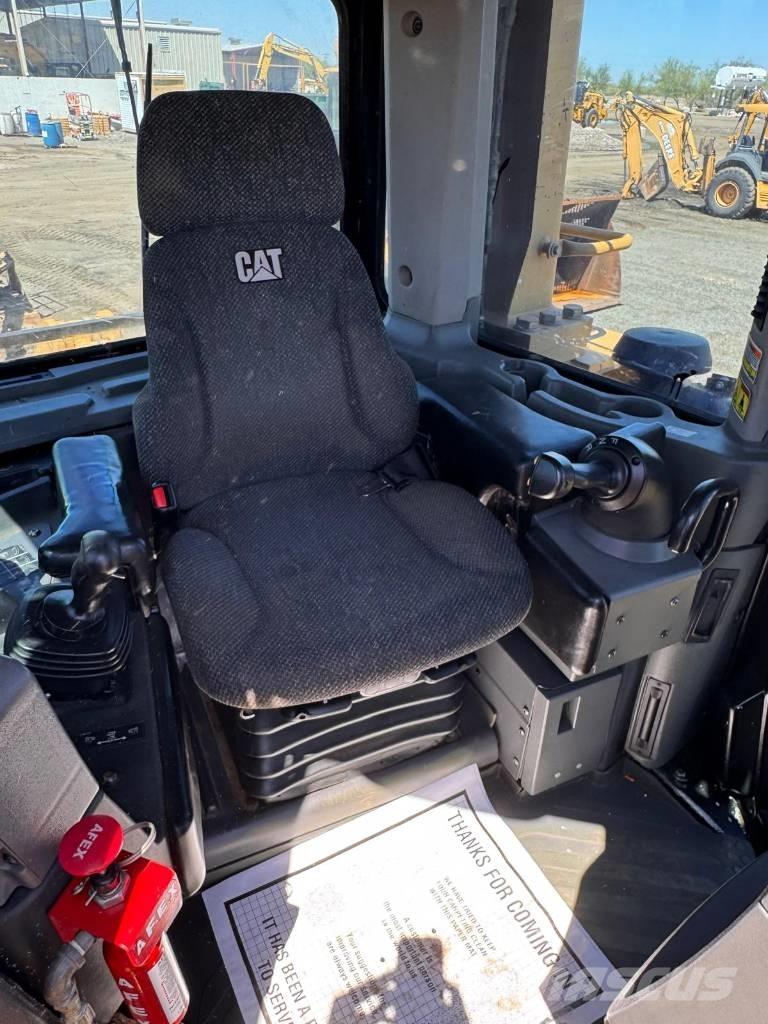 CAT D 9 T ブルドーザー