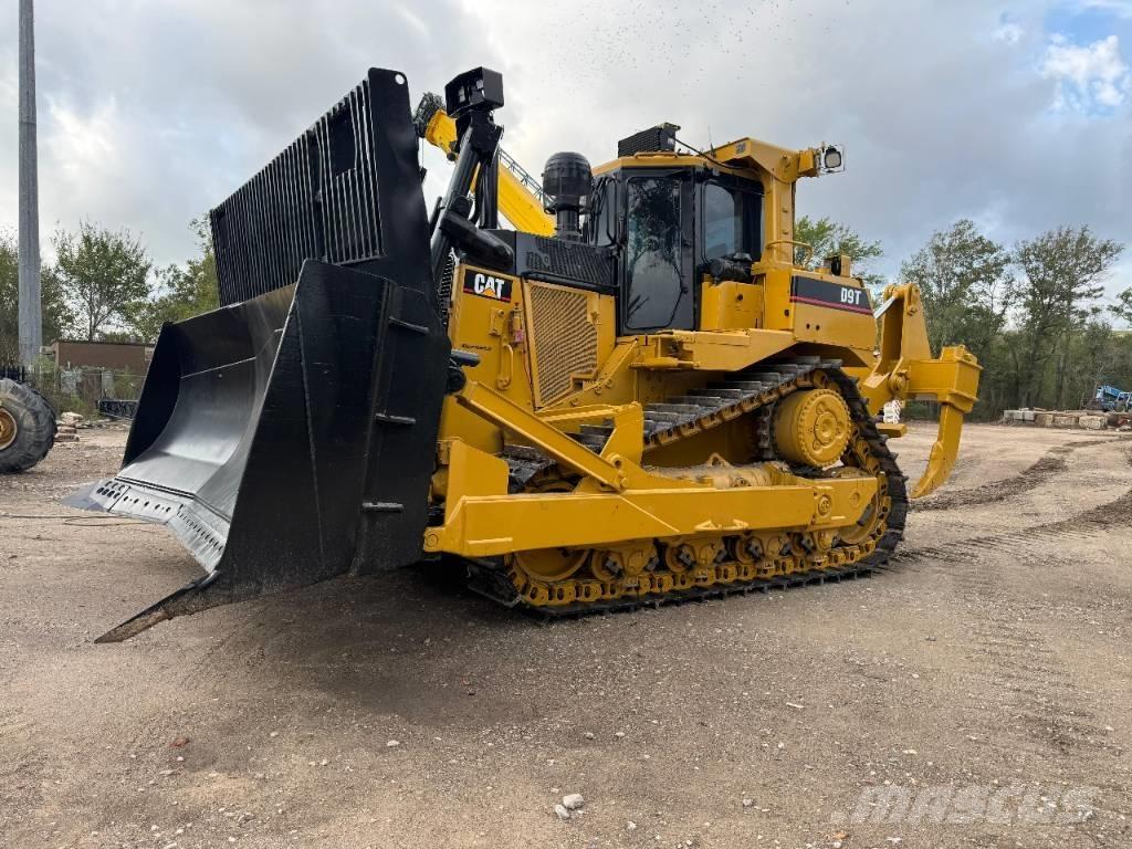 CAT D 9 T ブルドーザー