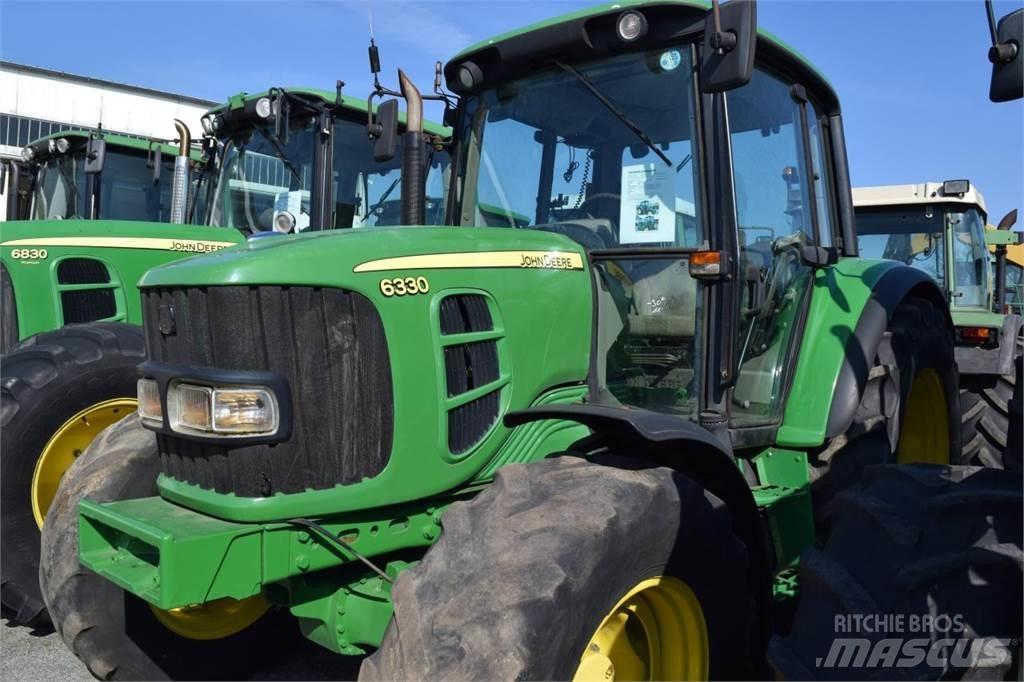 John Deere 6330 トラクター