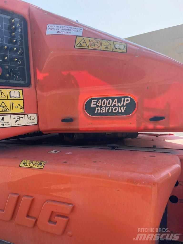 JLG E 400 AJP ブームリフト　屈伸型