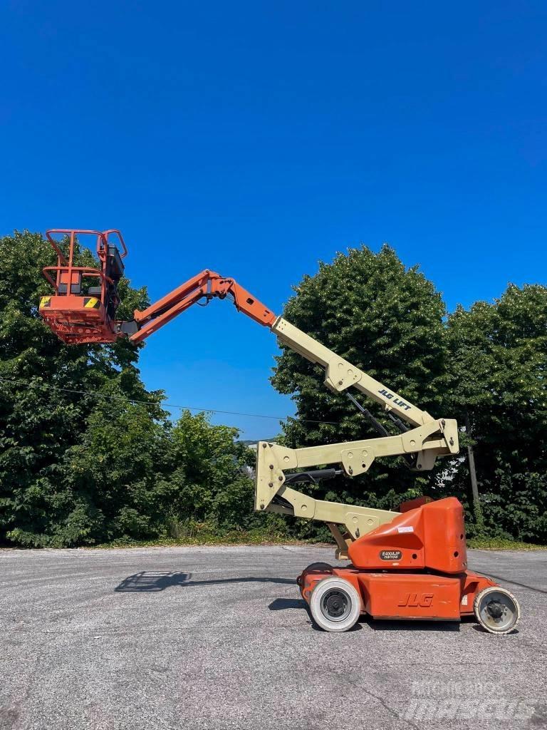 JLG E 400 AJP ブームリフト　屈伸型