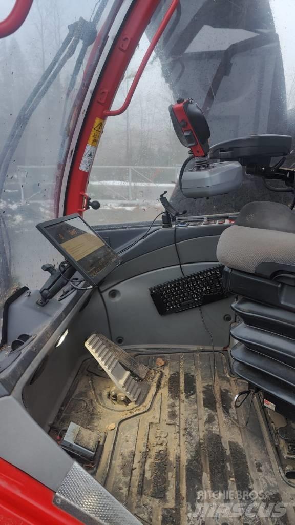 Komatsu 931XC ハーベスター