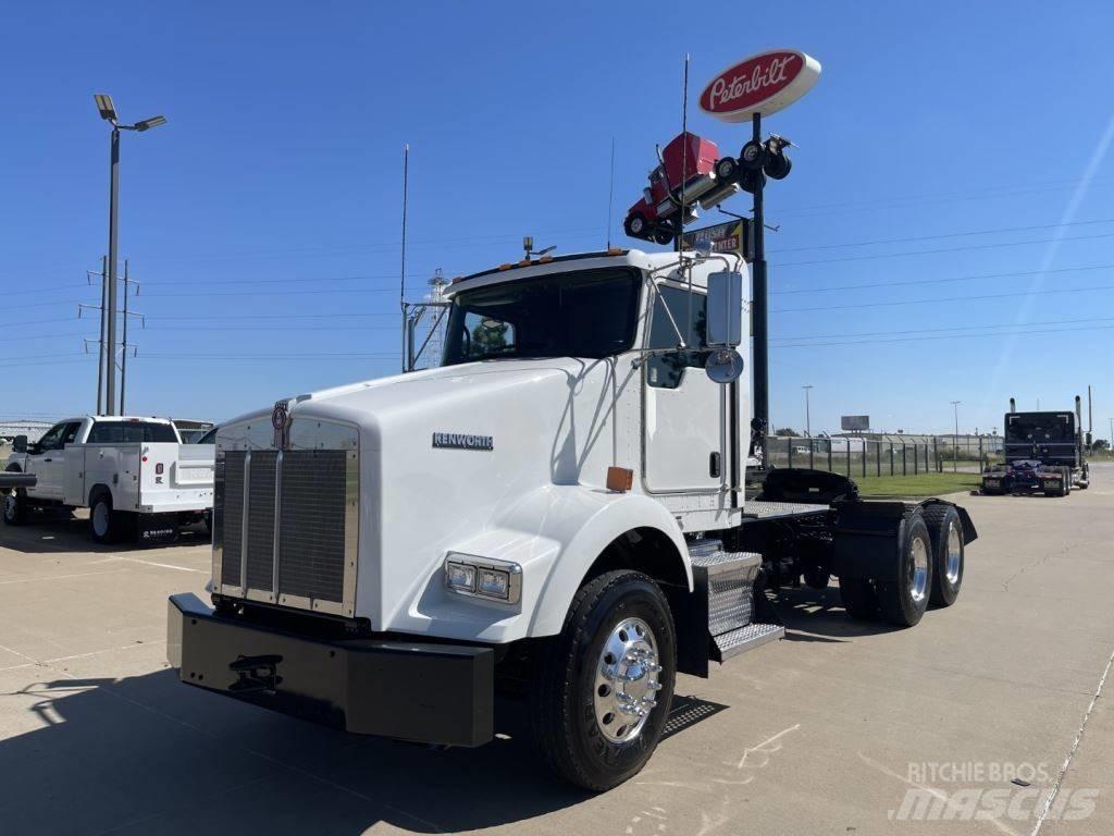 Kenworth T 800 中古トラクターヘッド | トレーラーヘッド