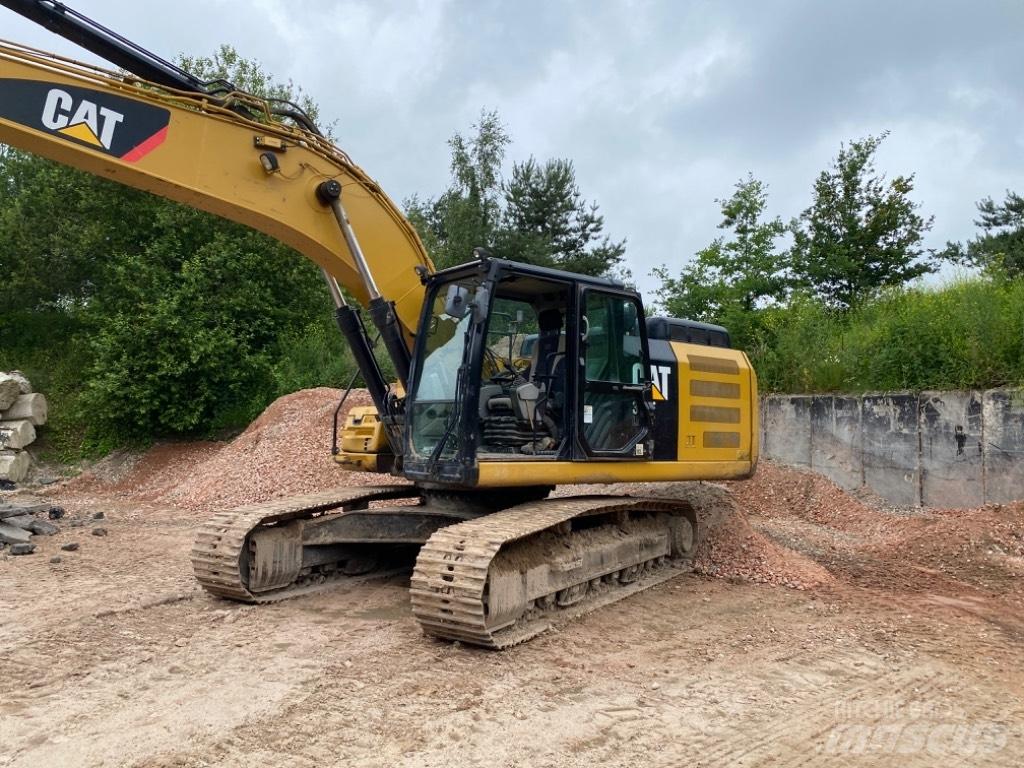 CAT 326 F L 大型油圧ショベル12t以上（パワーショベル・ユンボ）