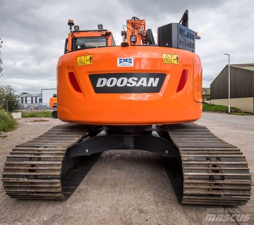Doosan DX 235 LCR-5 大型油圧ショベル12t以上（パワーショベル・ユンボ）