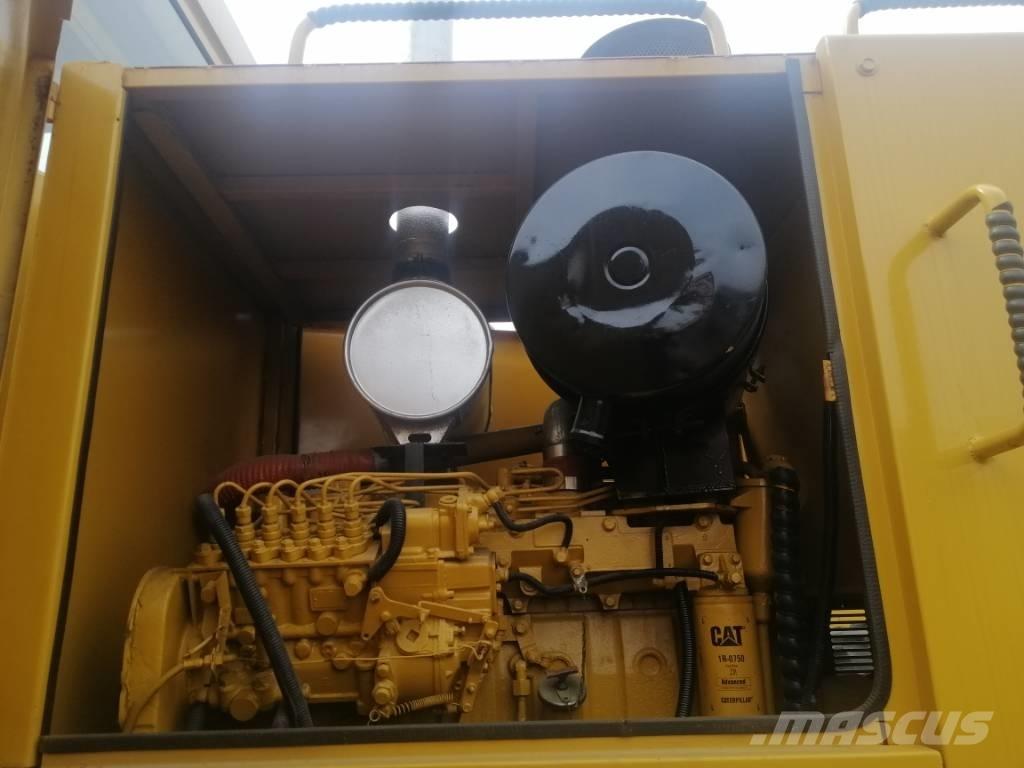 CAT 140 K モーターグレーダー