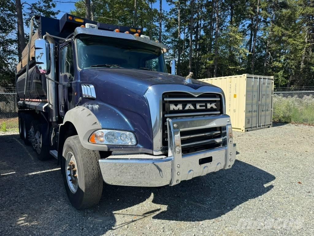 Mack GU813 ダンプ