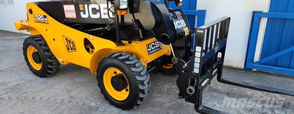 JCB 520-40 テレスコーピックハンドラー