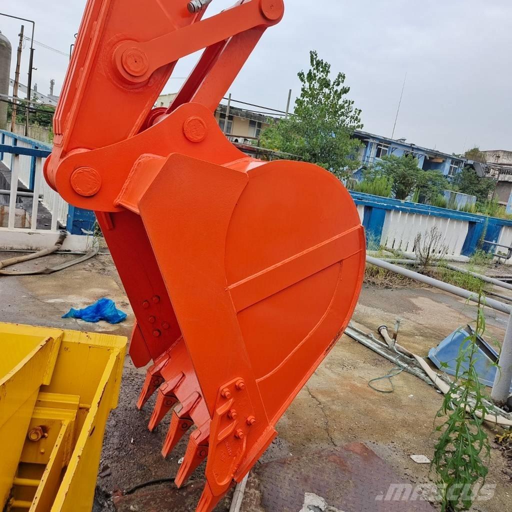 Doosan DX 225 大型油圧ショベル12t以上（パワーショベル・ユンボ）