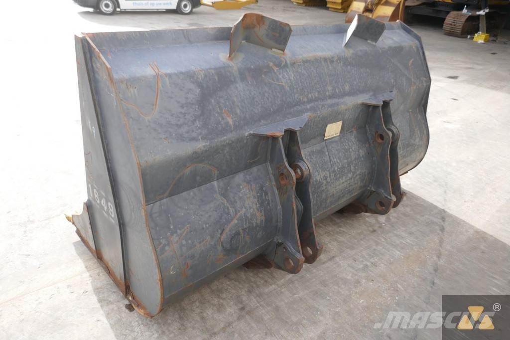 Volvo L120B Bucket バケット