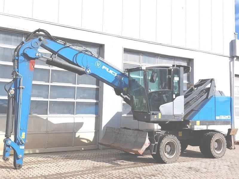 Fuchs MHL 320 F 廃棄物／工業産廃処理機