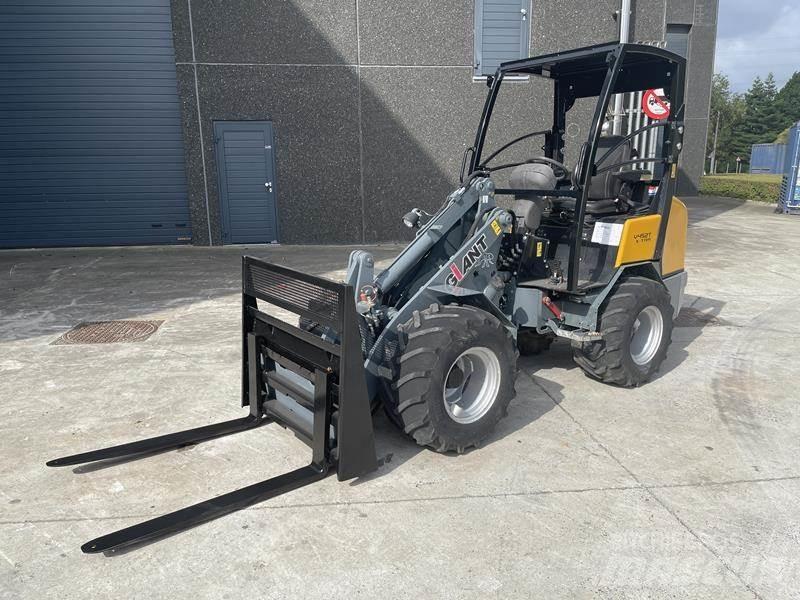 GiANT V 452 T XTRA ホイールローダー・タイヤショベル