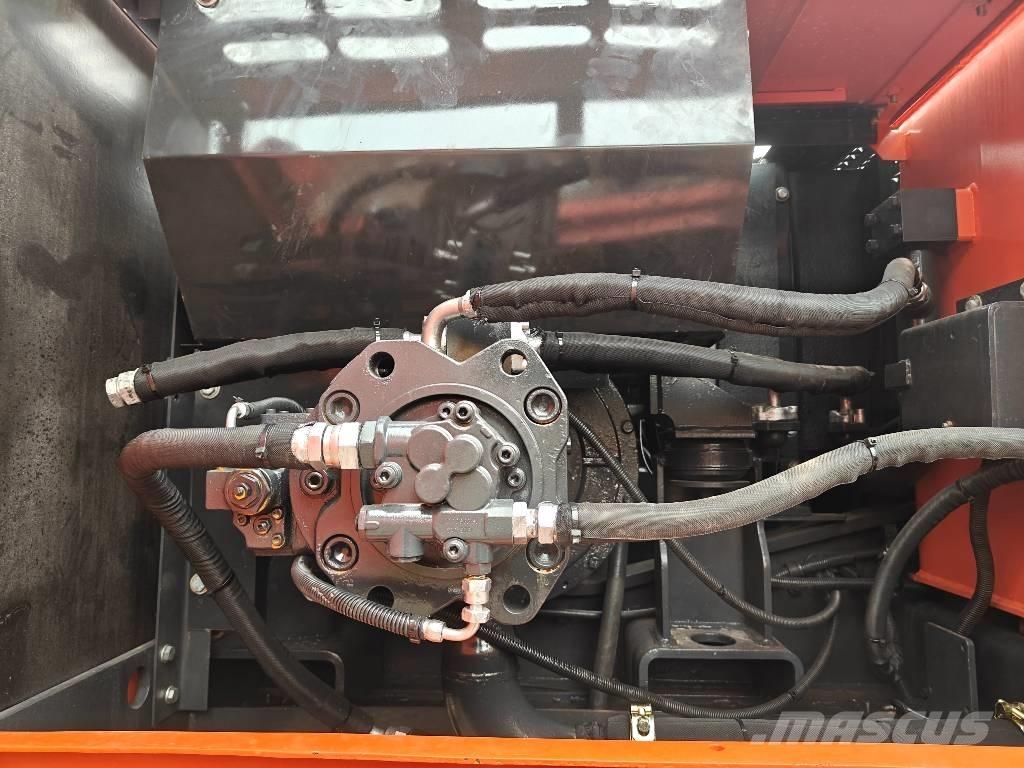 Doosan 225 LC-9C 大型油圧ショベル12t以上（パワーショベル・ユンボ）