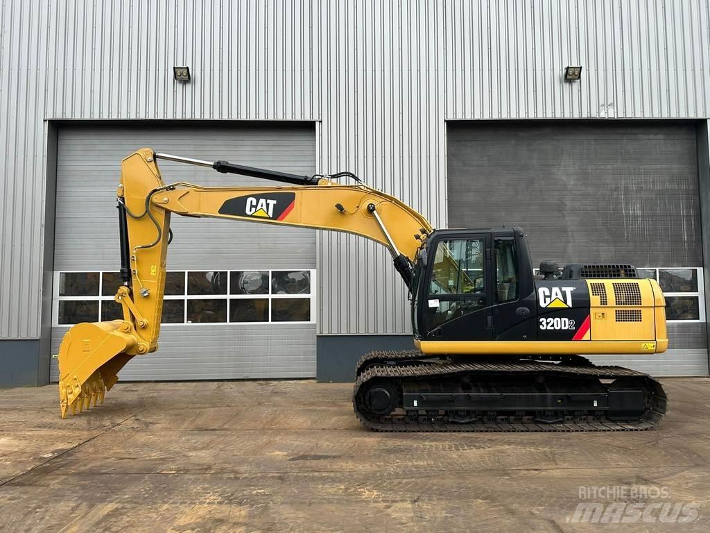 CAT 320D2 大型油圧ショベル12t以上（パワーショベル・ユンボ）