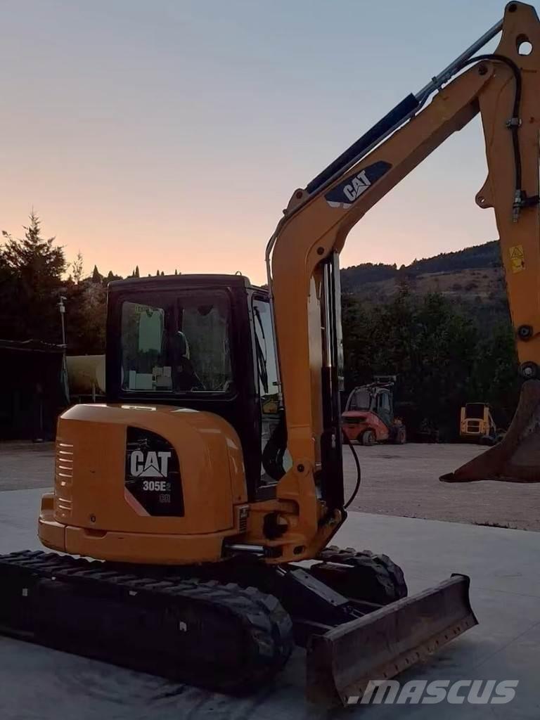 CAT 305E2CR ミニ油圧ショベル 7t以下（ミニユンボ・ミニディガー）