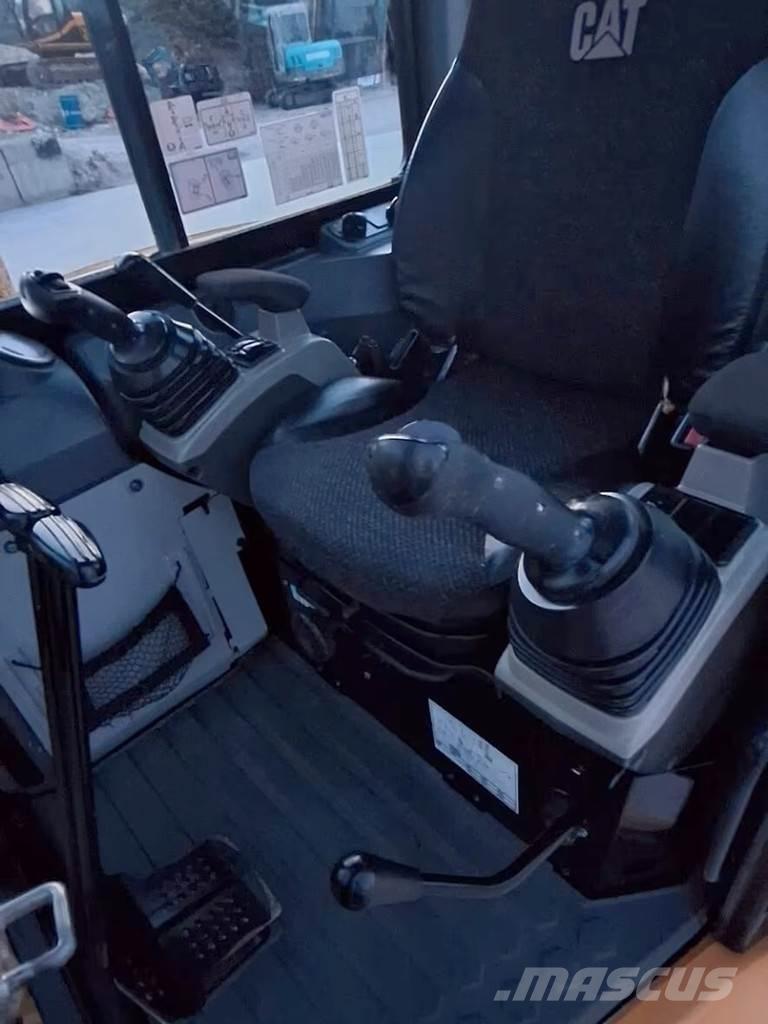 CAT 305E2CR ミニ油圧ショベル 7t以下（ミニユンボ・ミニディガー）
