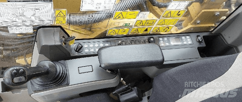 CAT 326F 大型油圧ショベル12t以上（パワーショベル・ユンボ）